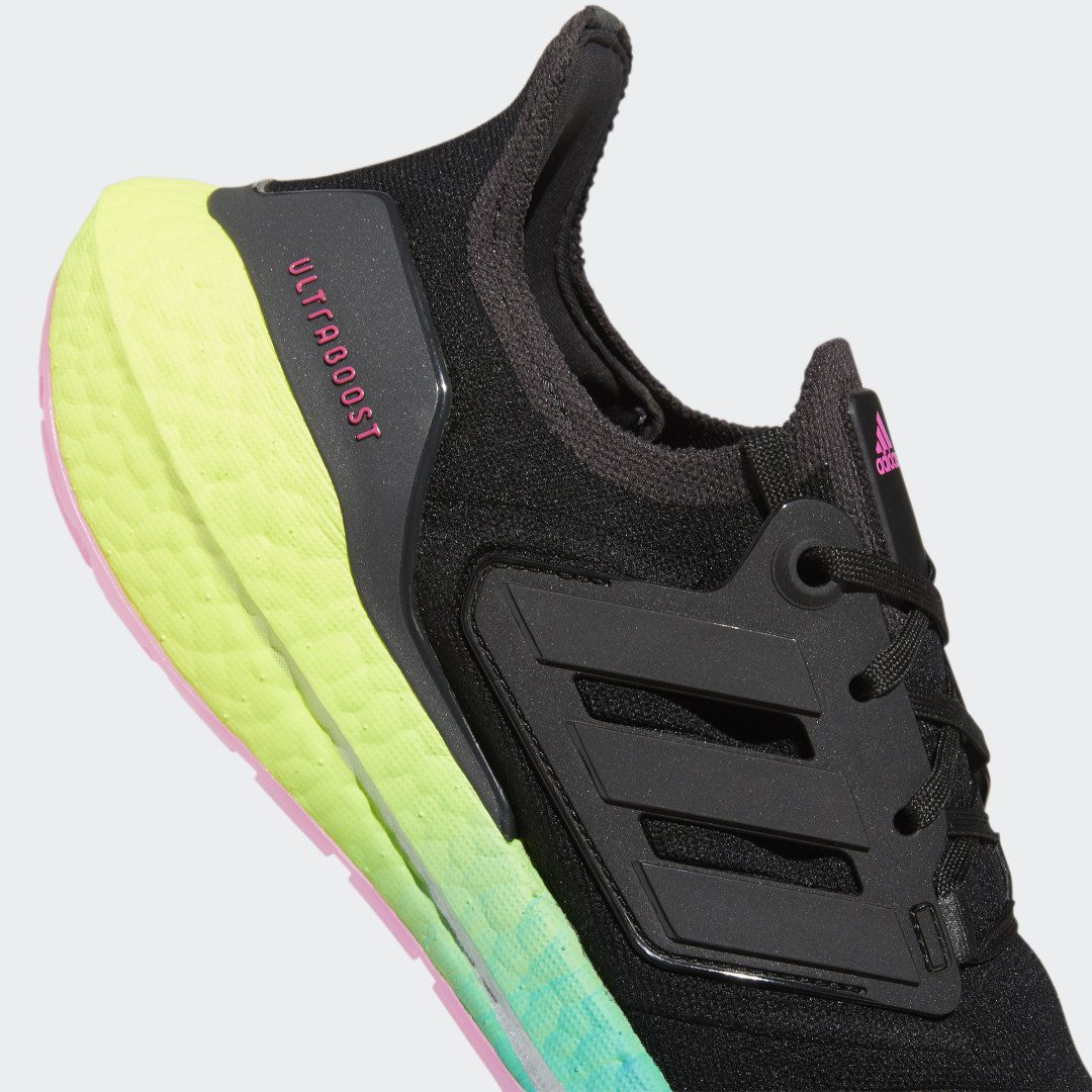 adidas Ultraboost 22 Core Black / Core Black / Carbon (GV8829)