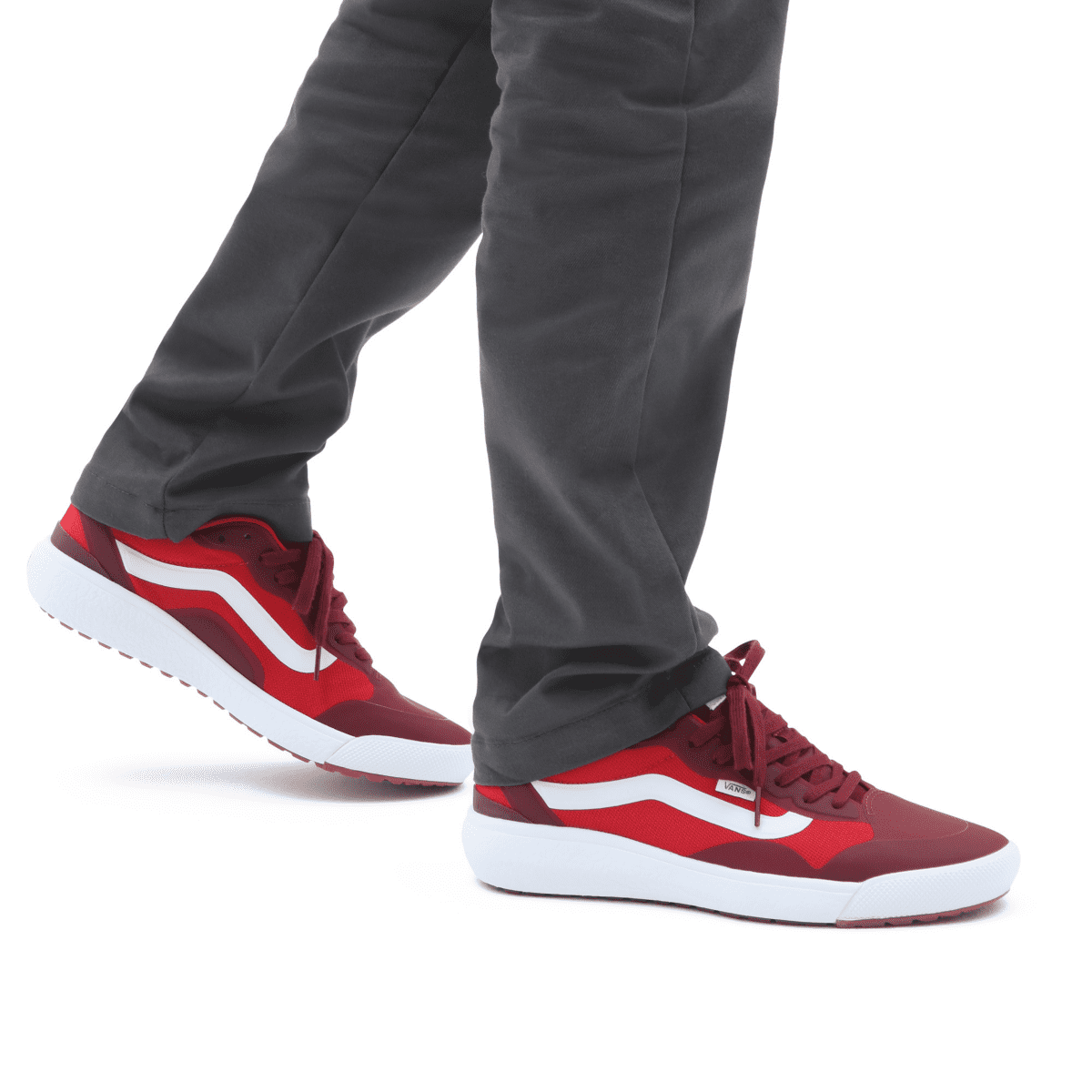 VANS Ultrarange Exo Rood (VN0A4U1KBJA)