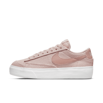 Nike Blazer Low Platform Roze (DN0744-600)