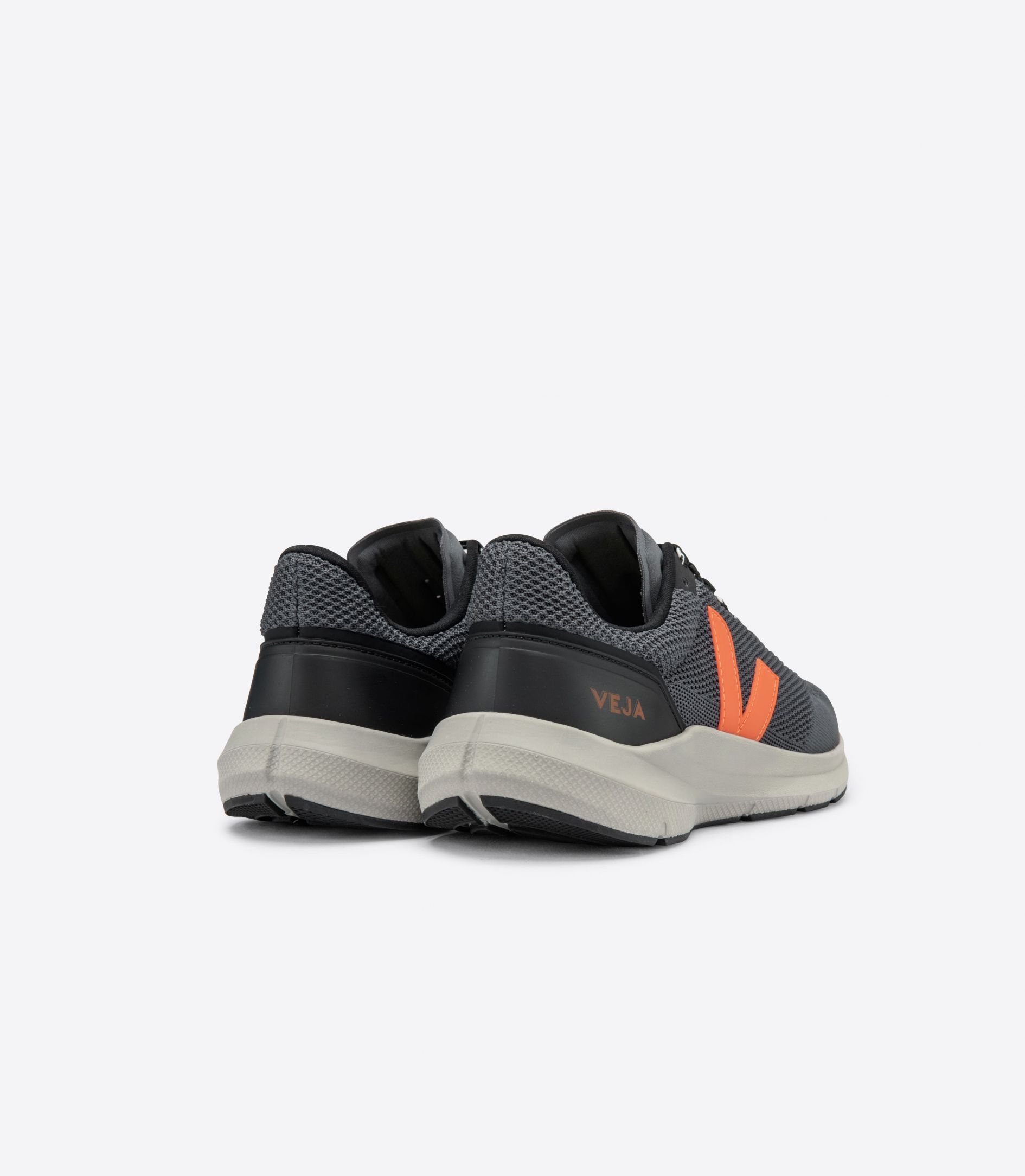Veja MARLIN LT V-KNIT STORM ORANGE FLUO (LT1002663)