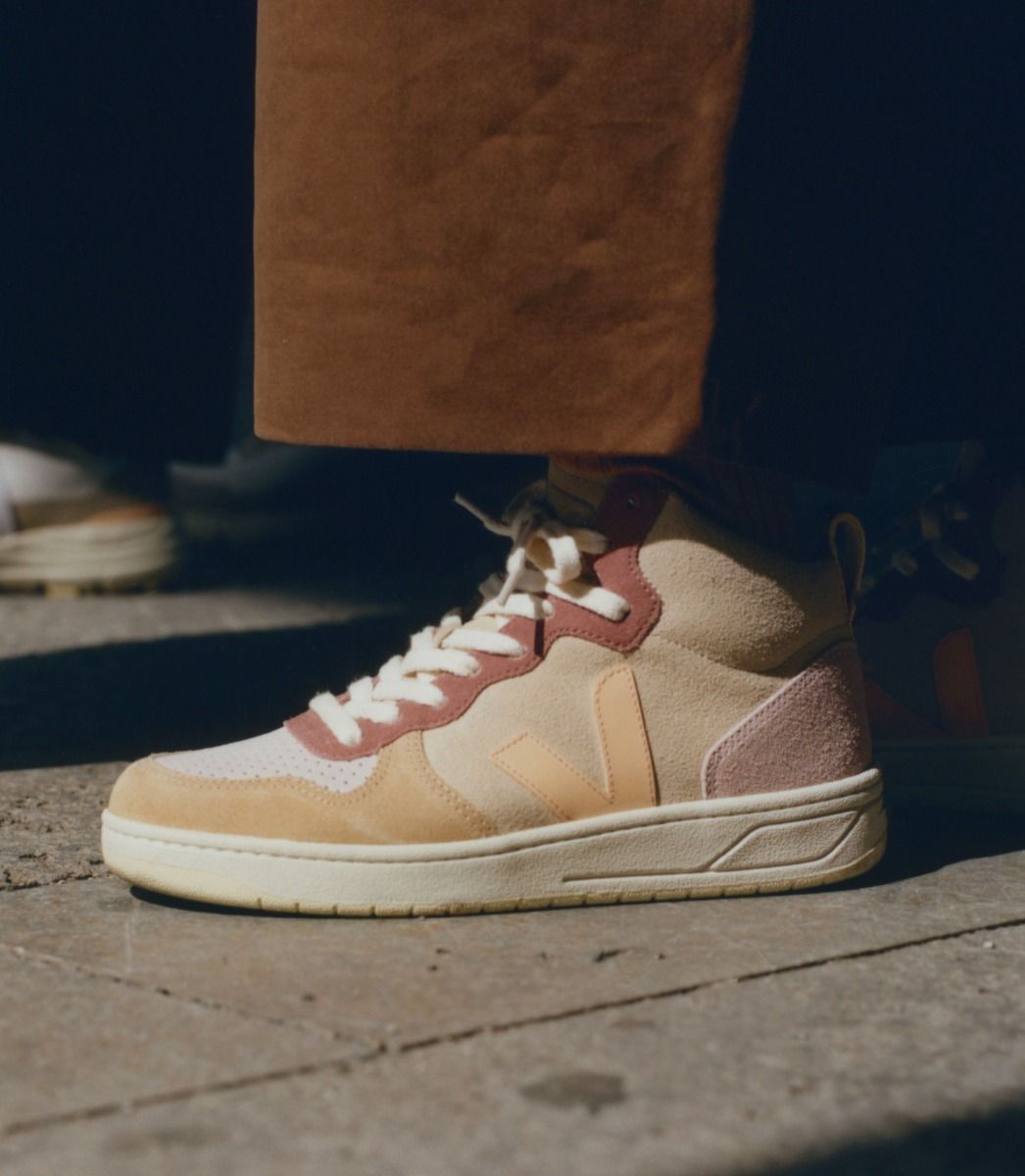 veja v 10 suede multico peach