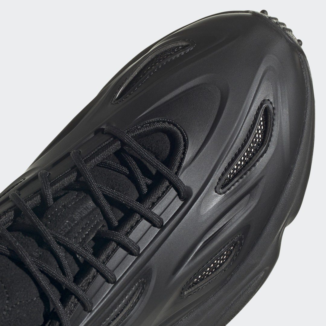adidas OZWEEGO Celox Core Black / Core Black / Grey Five (GZ5230)