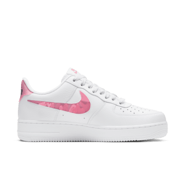 Nike WMNS Air Force 1 07 SE Love for All (CV8482-100)