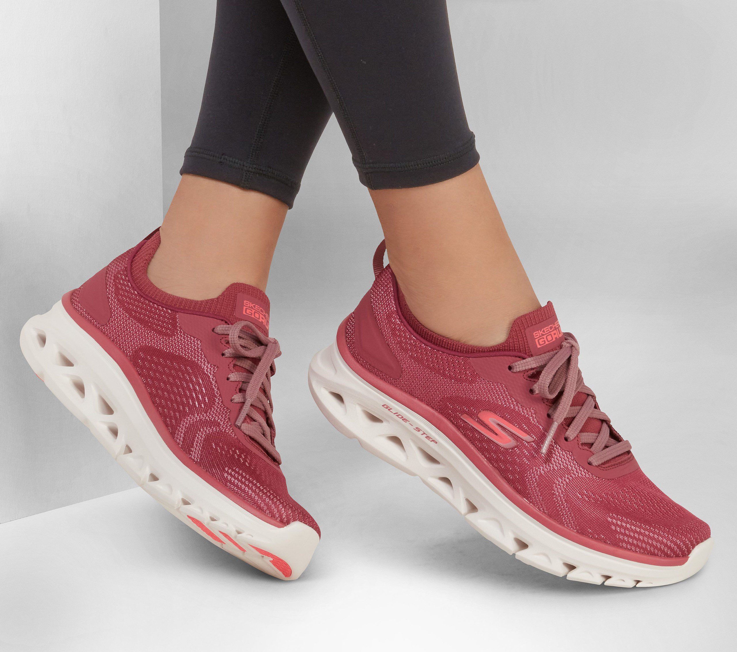 Skechers GO RUN Glide-Step Flex – Skylar – Roos (128892-ROS)