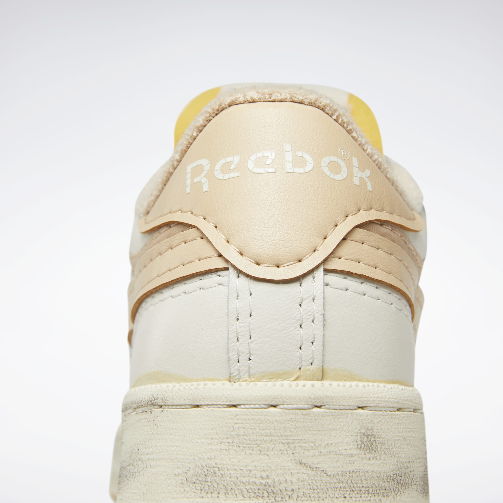 Reebok Club C 85 Vintage Chalk / Weathered Beige F22-R / Alabaster (HP2171)
