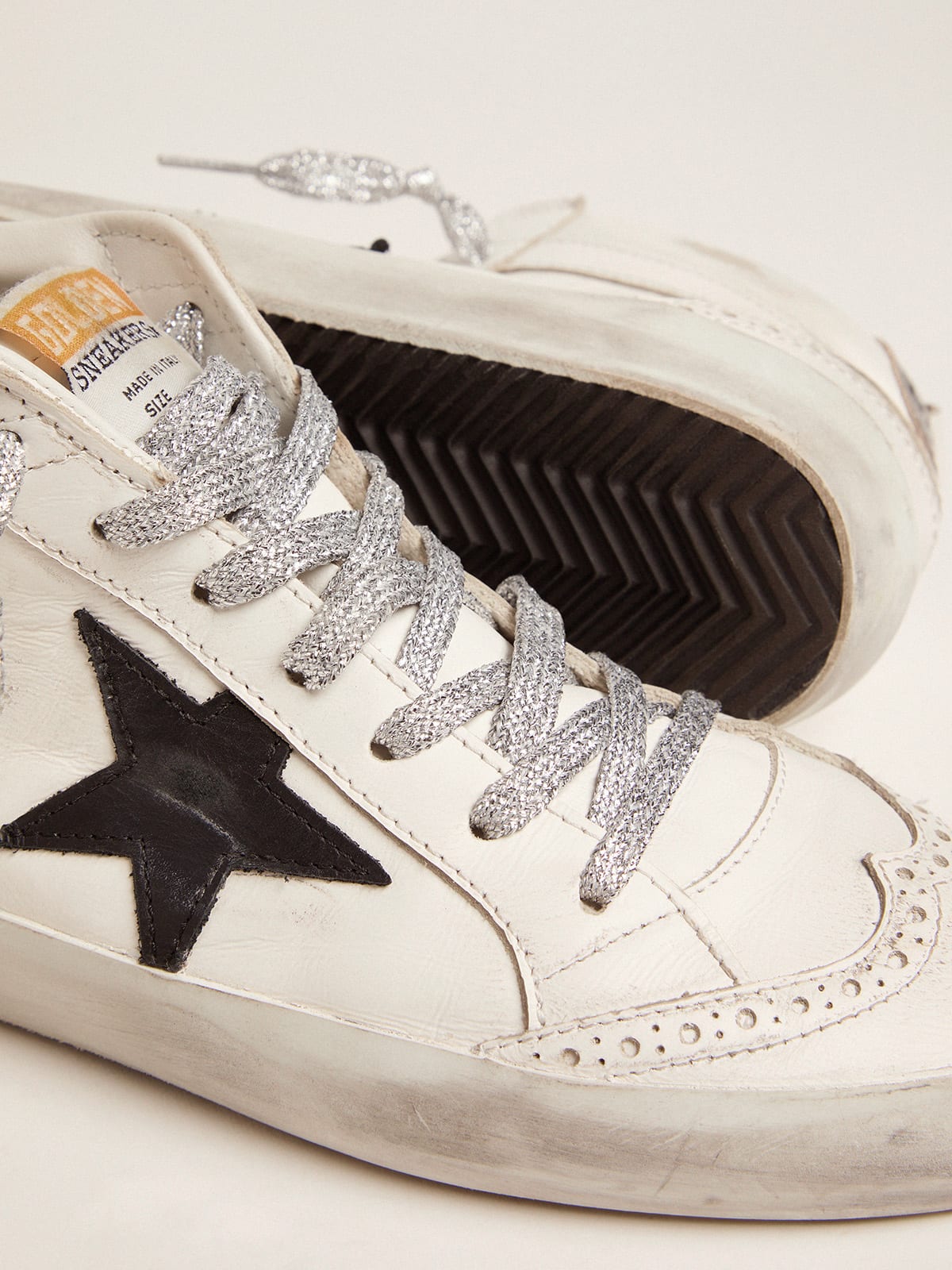 Golden Goose High-top Sneakers (GWF00122.F001249.10238)