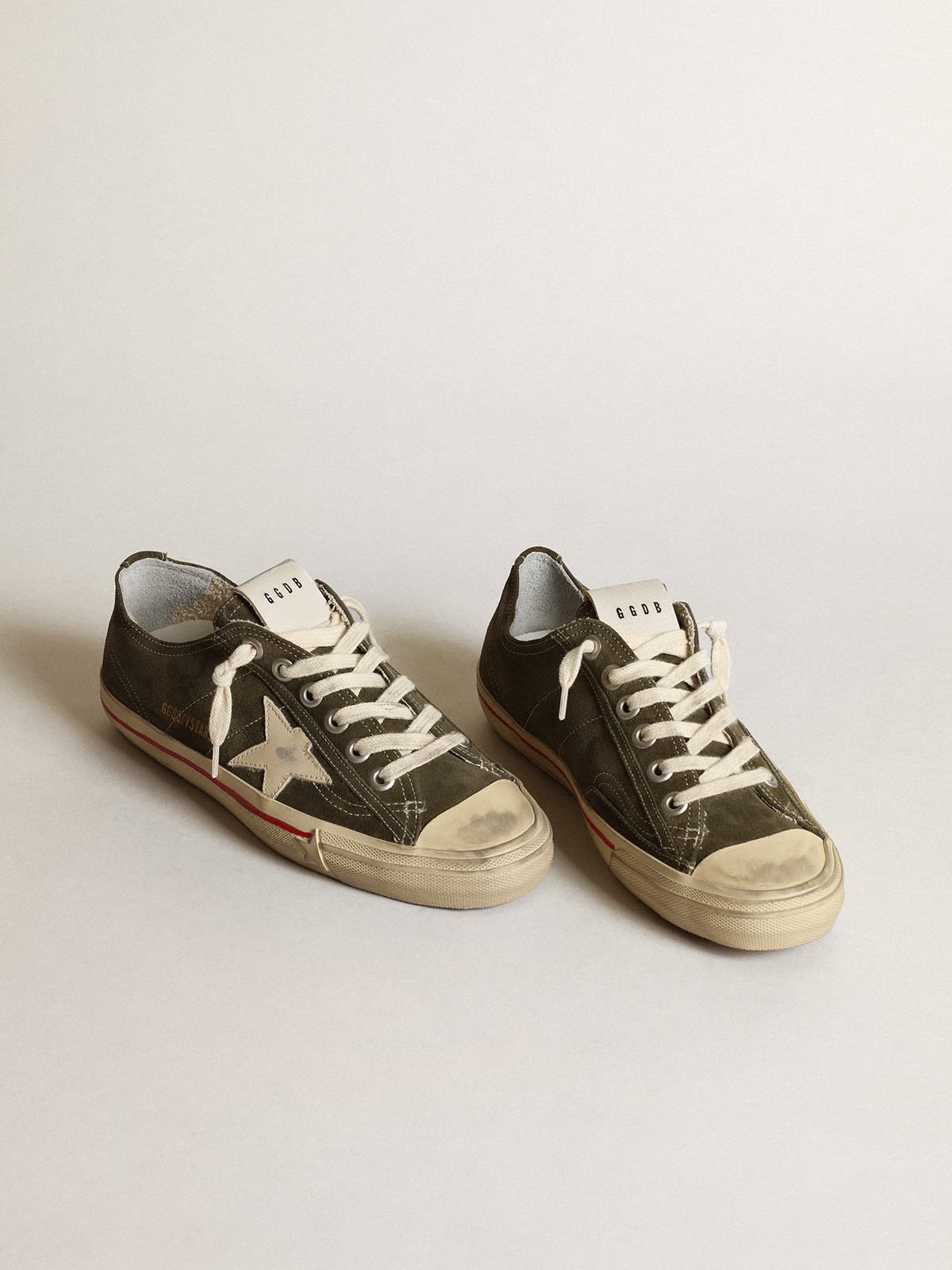 Golden Goose V-Star (GWF00129.F003417.35817)