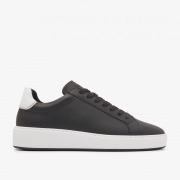 Nubikk Jiro Banks M Zwart (210500001)