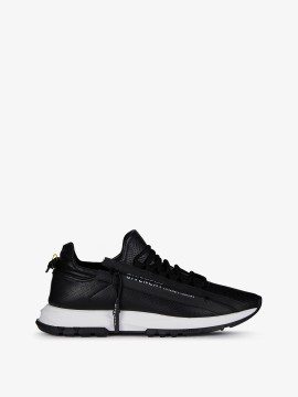Givenchy Spectre low runners sneakers in perforated leather with zip (BH003MH0NJ-001)