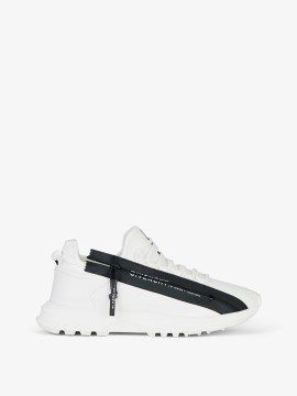 Givenchy Spectre low runners sneakers in perforated leather with zip (BH003MH0NJ-100)