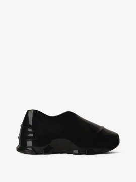 Givenchy Monumental Mallow low shoes in shiny rubber (BHZ013H11H-001)