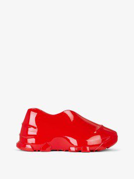 Givenchy Monumental Mallow low shoes in shiny rubber (BHZ013H189-600)