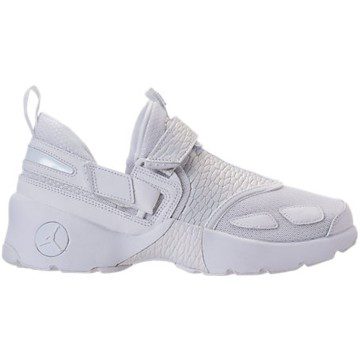 Jordan Trunner LX Heiress Frost White (GS) (897997-100)