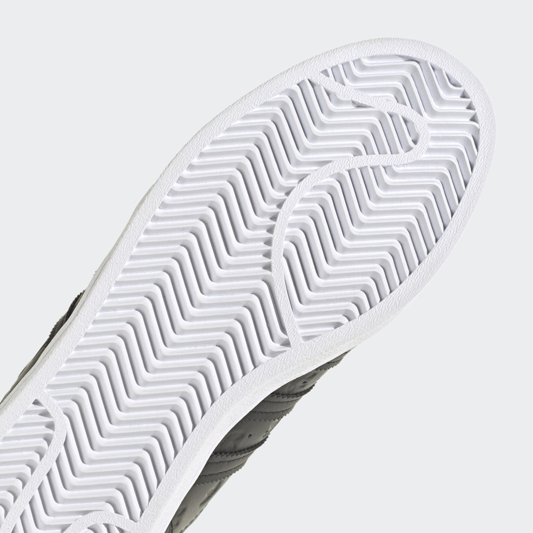 adidas Superstar Core Black / Core Black / Cloud White (HQ1937)