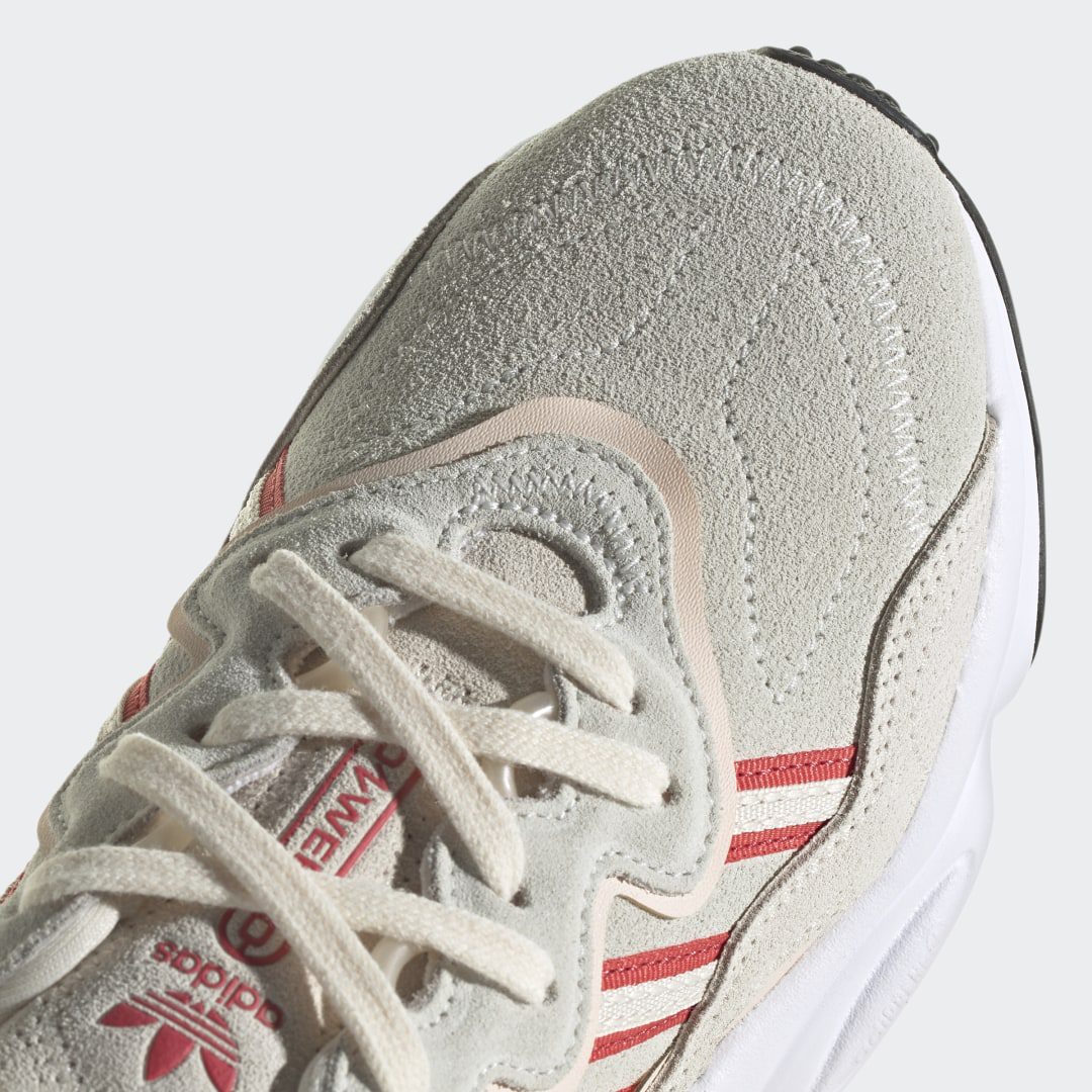 adidas OZWEEGO Off White / Wonder White / Bliss Orange (HQ1634)
