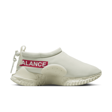 Nike Moc Flow SP Undercover Light Bone Light Bone / University Red / White (DV5593-001)