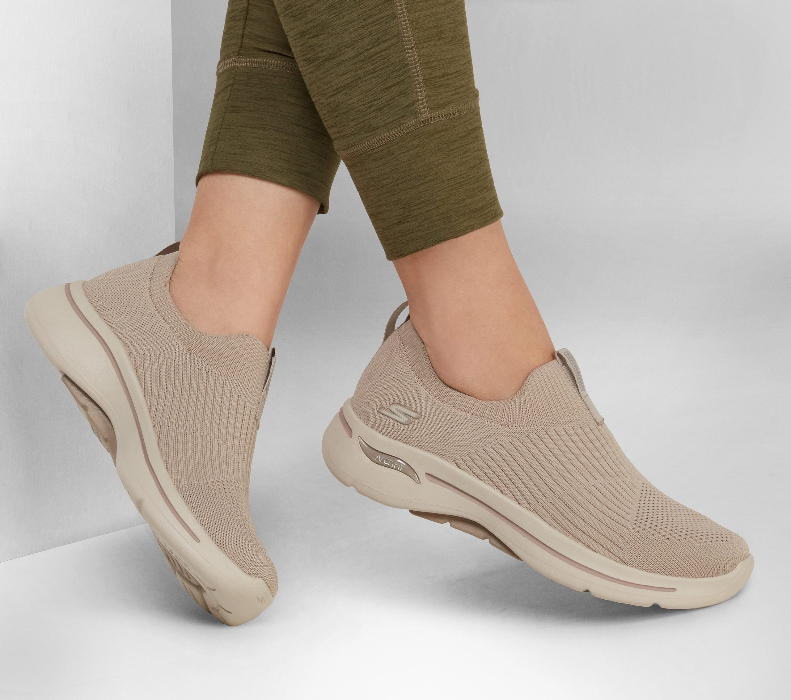 Skechers Skechers GO WALK Arch Fit Iconic Taupe (124409TPE)