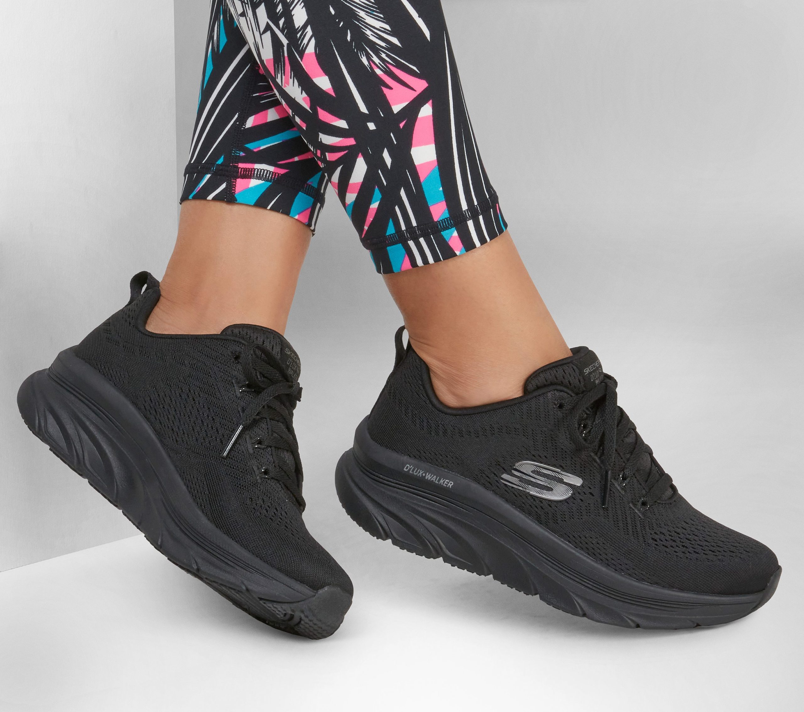Skechers Relaxed Fit: D’Lux Walker – Fresh Finesse – Zwart (149368-BBK)