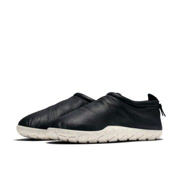Nike Air Moc Bomber ‘Black & Sail’ (862439-001)