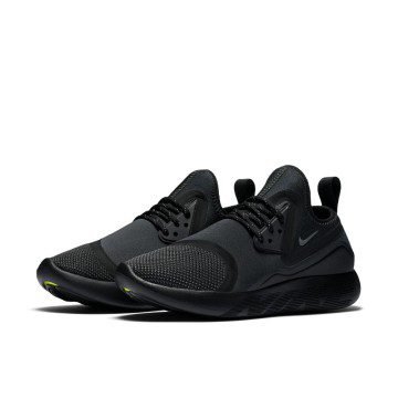 Nike LunarCharge Essential ‘Triple Black’ (923620-001)
