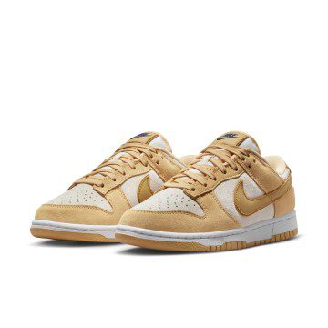 Nike Dunk Low LX ‘Gold Suede’ (DV7411-200)