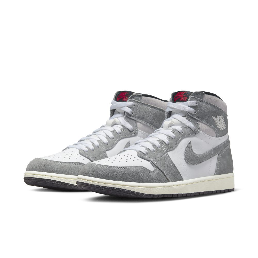 Air Jordan 1 Retro High OG ‘Black and Smoke Grey’ (DZ5485-051)