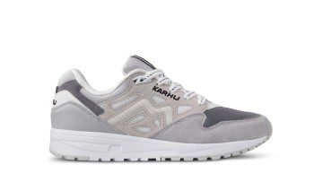 Karhu Legacy 96 – Dawn Blue / Bright White (F806021)