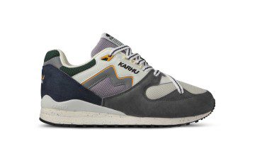 Karhu Synchron Classic – Gunmetal / Bright White (F802670)