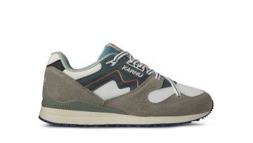 Karhu Synchron Classic “the Forest Rules” Pack – Abbey Stone / Turbulence (F802675)