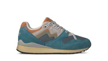 Karhu Synchron Classic – Reef Waters / Abbey Stone (F802676)