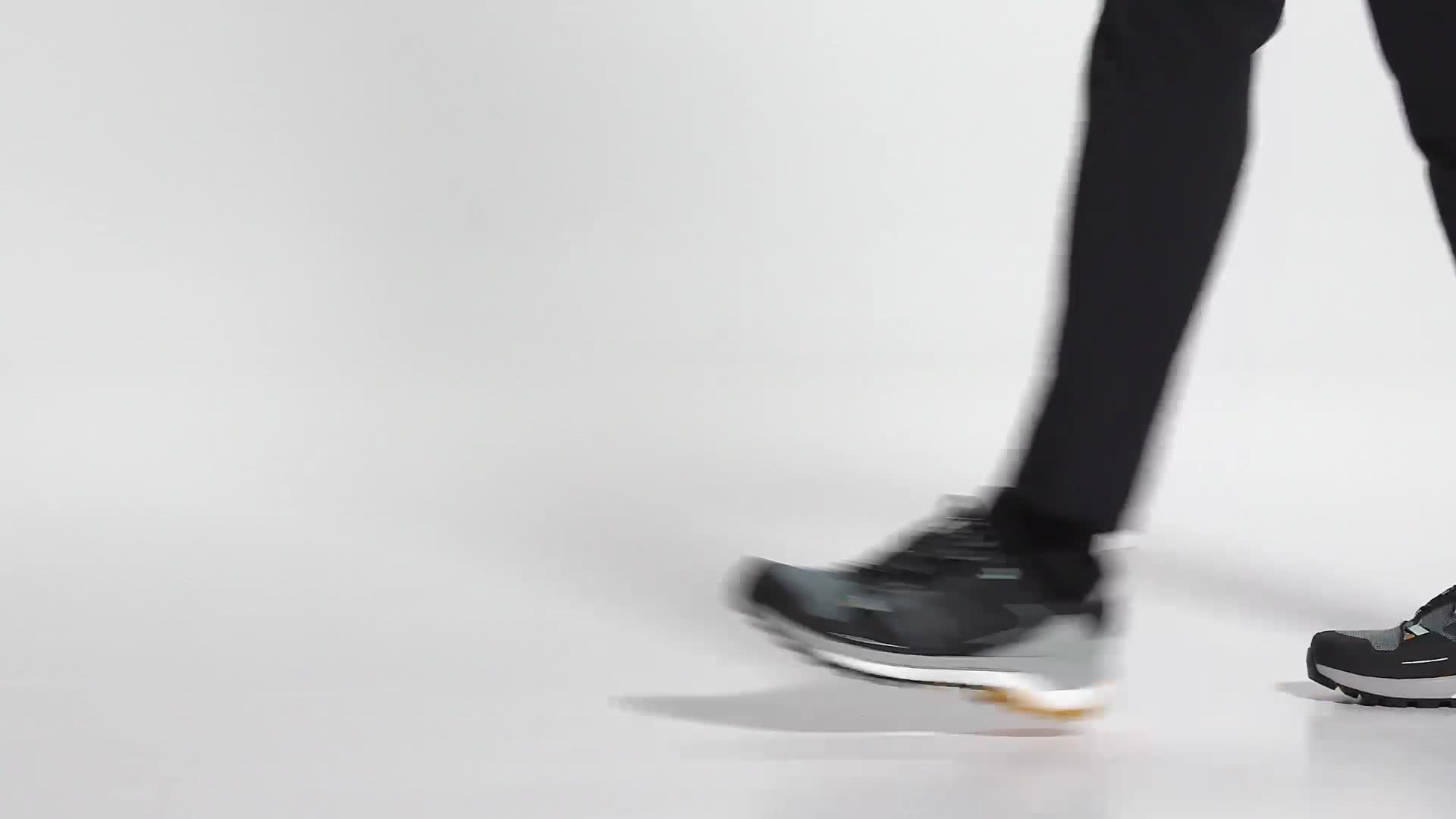 adidas Terrex Skychaser GORE-TEX Hiking 2.0 (IE6893)