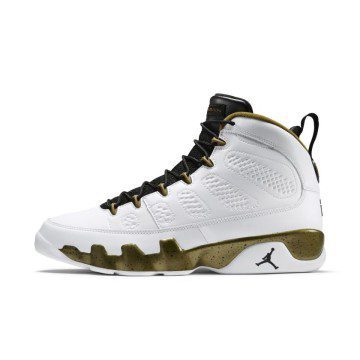 Jordan 9 Retro Statue (302370-109)