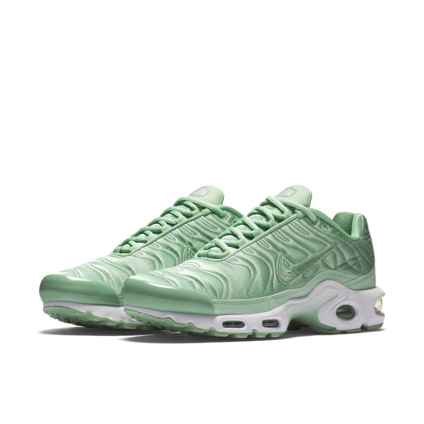 Nike Air Max Plus Enamel Green Women s 830768 331 nike-air-max-plus-enamel-green-women-s-830768-331