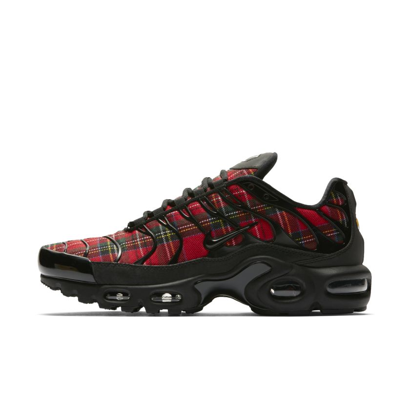 air max plus tartan black