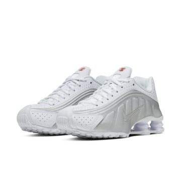 Nike Shox R4 ‘White and Metallic Silver’ (AR3565-101)