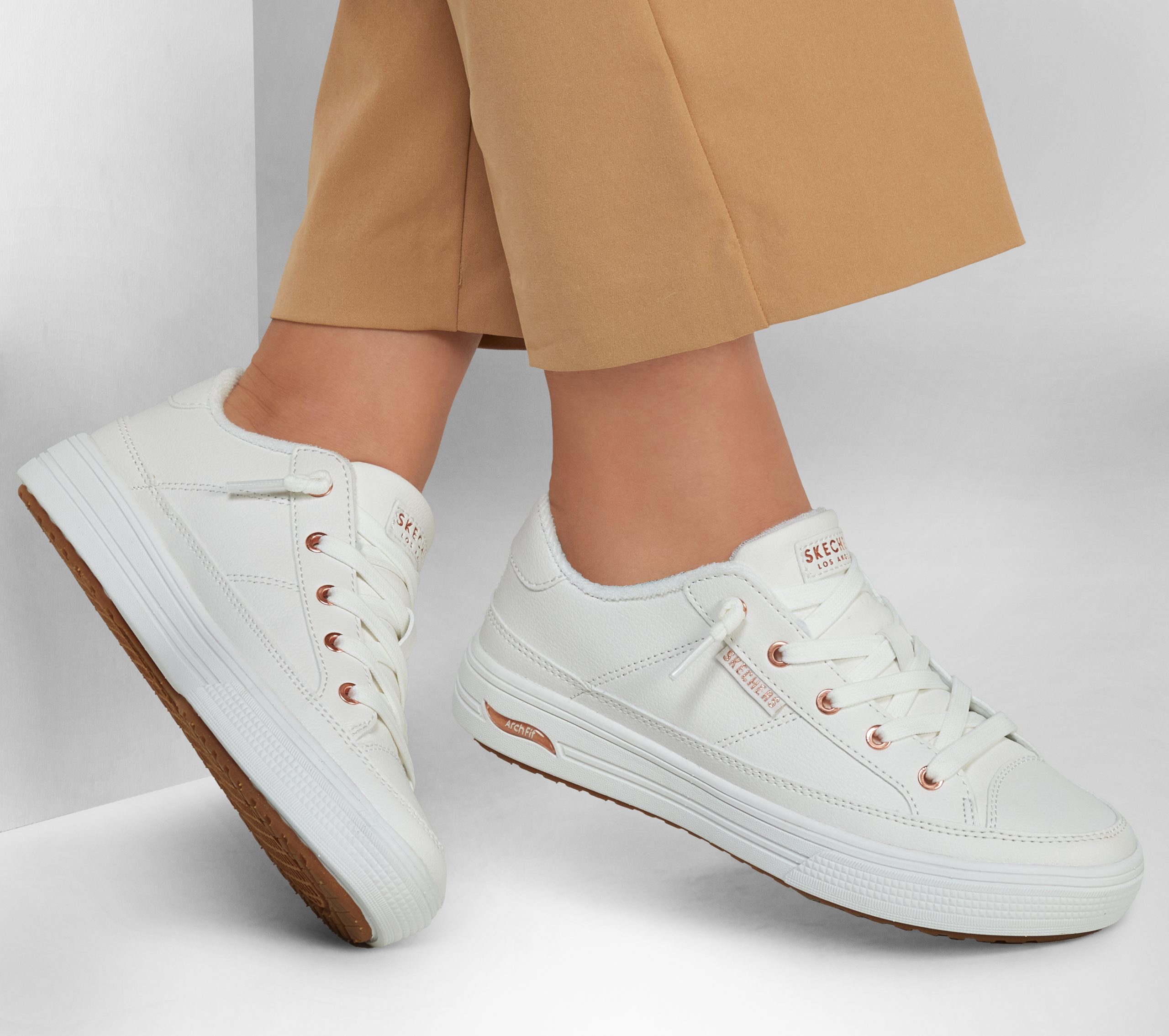 Skechers Arch Fit Arcade – On My Way – Wit (177189-WHT)