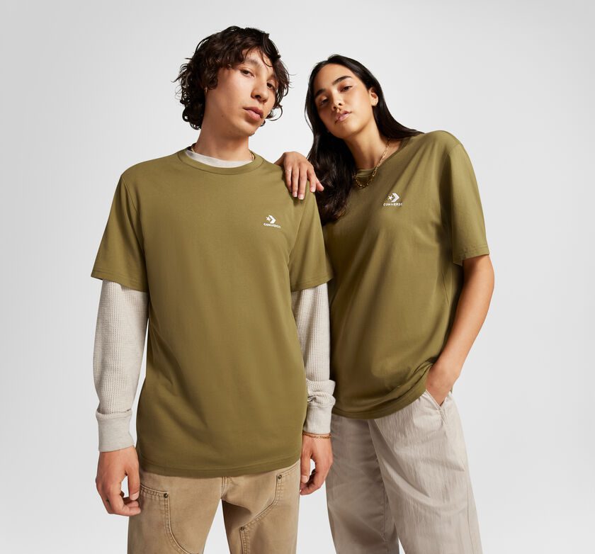 Converse Converse Go-To Embroidered Star Chevron T-shirt met standaardpasvorm Cosmic Turtle (10023876-A27)