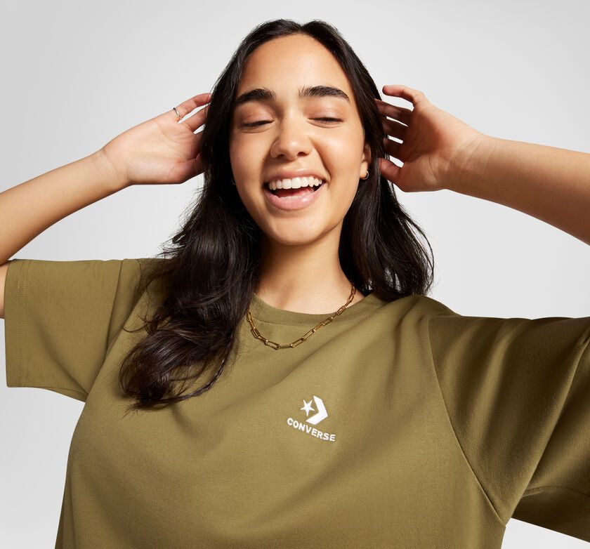 Converse Converse Go-To Embroidered Star Chevron T-shirt met standaardpasvorm Cosmic Turtle (10023876-A27)