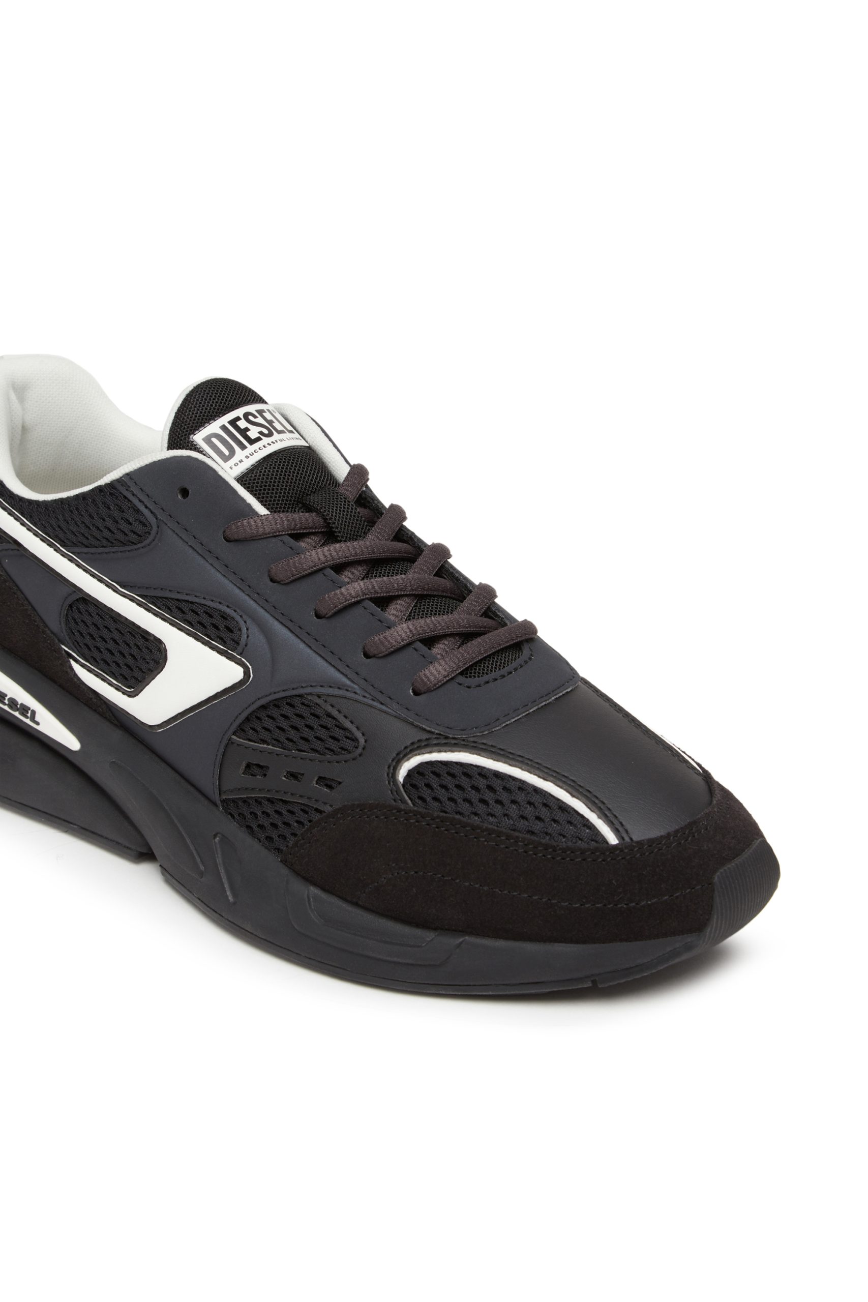 Diesel S-serendipity Sport (Y02868P4431H1532 https://nl.diesel.com/en/sneakers/s-serendipity-sport-black/Y02868P4431H1532.htm)