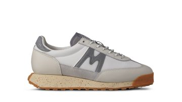 Karhu Mestari Control “flow State” Pack – Lily White / Silver (F840007)