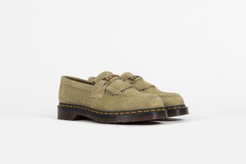 Dr. Martens Adrian Snaffle “Pale Olive” (30570358-POLV)