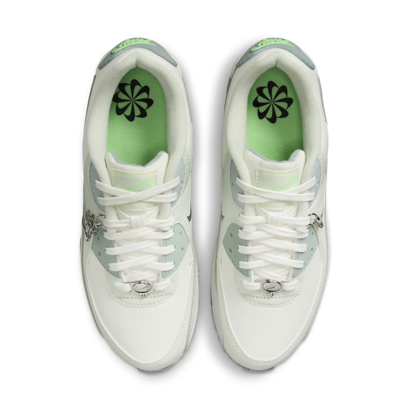 Nike Air Max 90 WMNS ‘Molten Metal’ – Next Nature (FN6948-100)