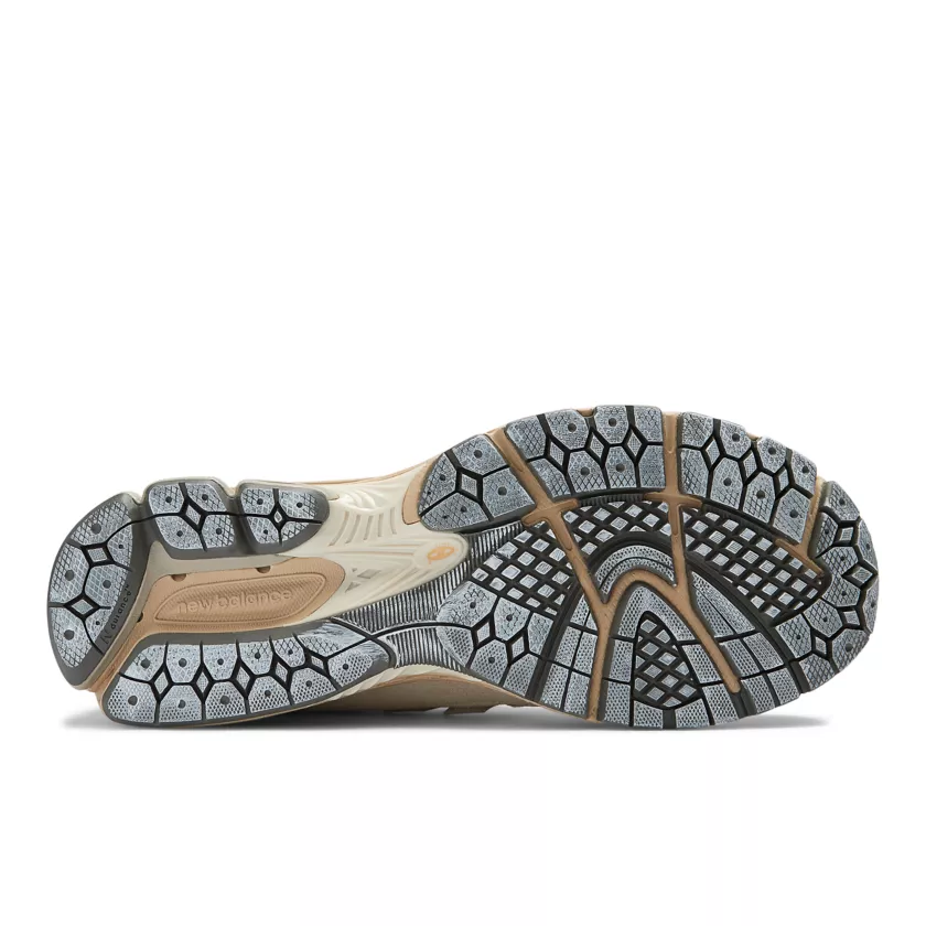 Auralee x New Balance 1906R ‘Bone White’ (M1906RAU)