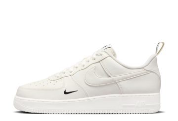 Nike Air Force 1 07 Black Mini Swoosh (FZ4625-100)