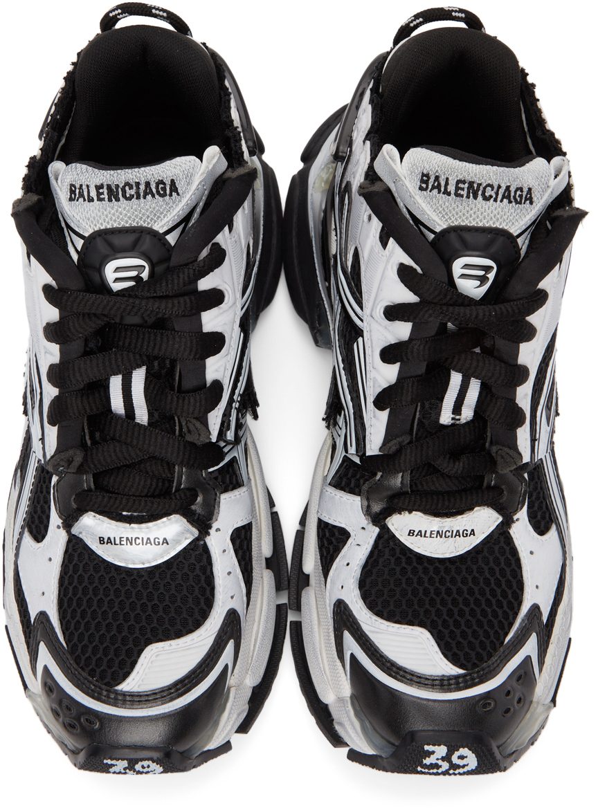 Balenciaga Black & White Runner 9010 WHITE/BLACK (677403-W3RB2-9010)