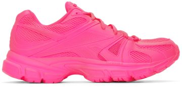 VETEMENTS Pink Reebok Edition Spike Runner 200 NEON PINK (UE51SN100P)