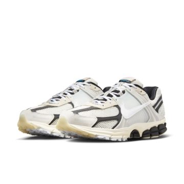 Nike Zoom Vomero 5 Premium ‘Light Bone and Black’ (FN7649-110)