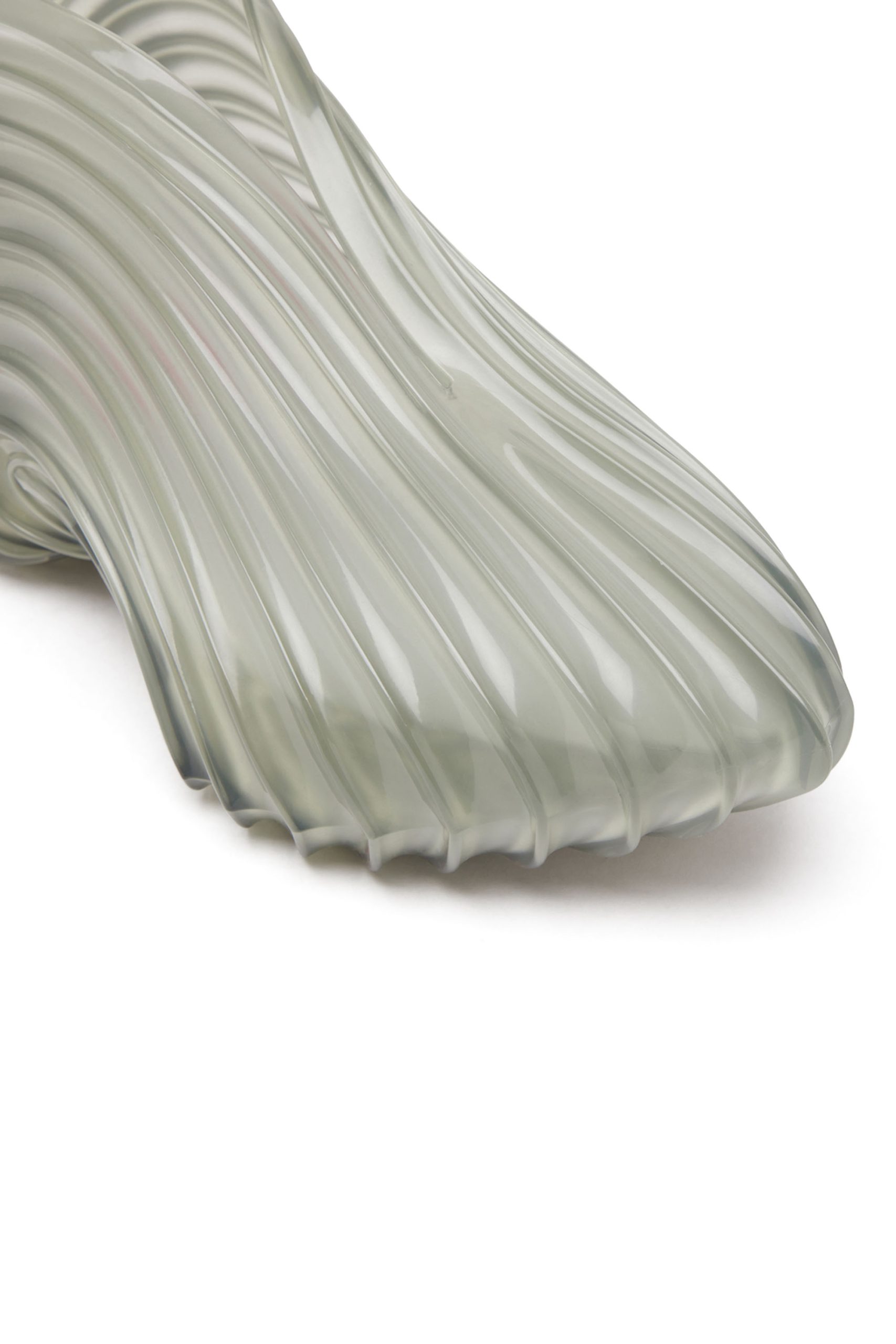 Diesel Melissa Quantum Sneakers X (P01607PS916H7589 https://nl.diesel.com/en/sneakers/melissa-quantum-sneakers-x-grey/P01607PS916H7589.htm)