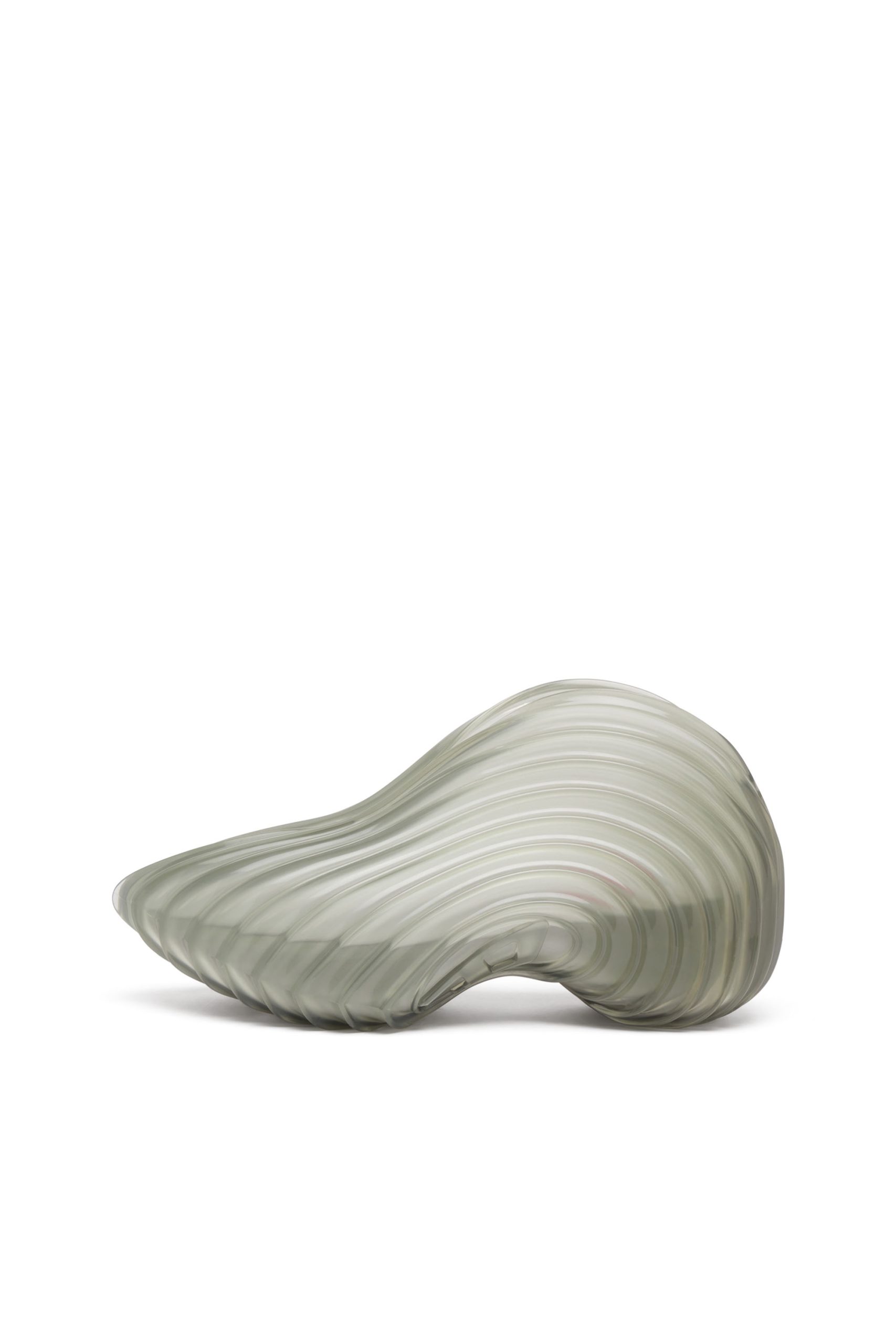 Diesel Melissa Quantum Sneakers X (P01607PS916H7589 https://nl.diesel.com/en/sneakers/melissa-quantum-sneakers-x-grey/P01607PS916H7589.htm)