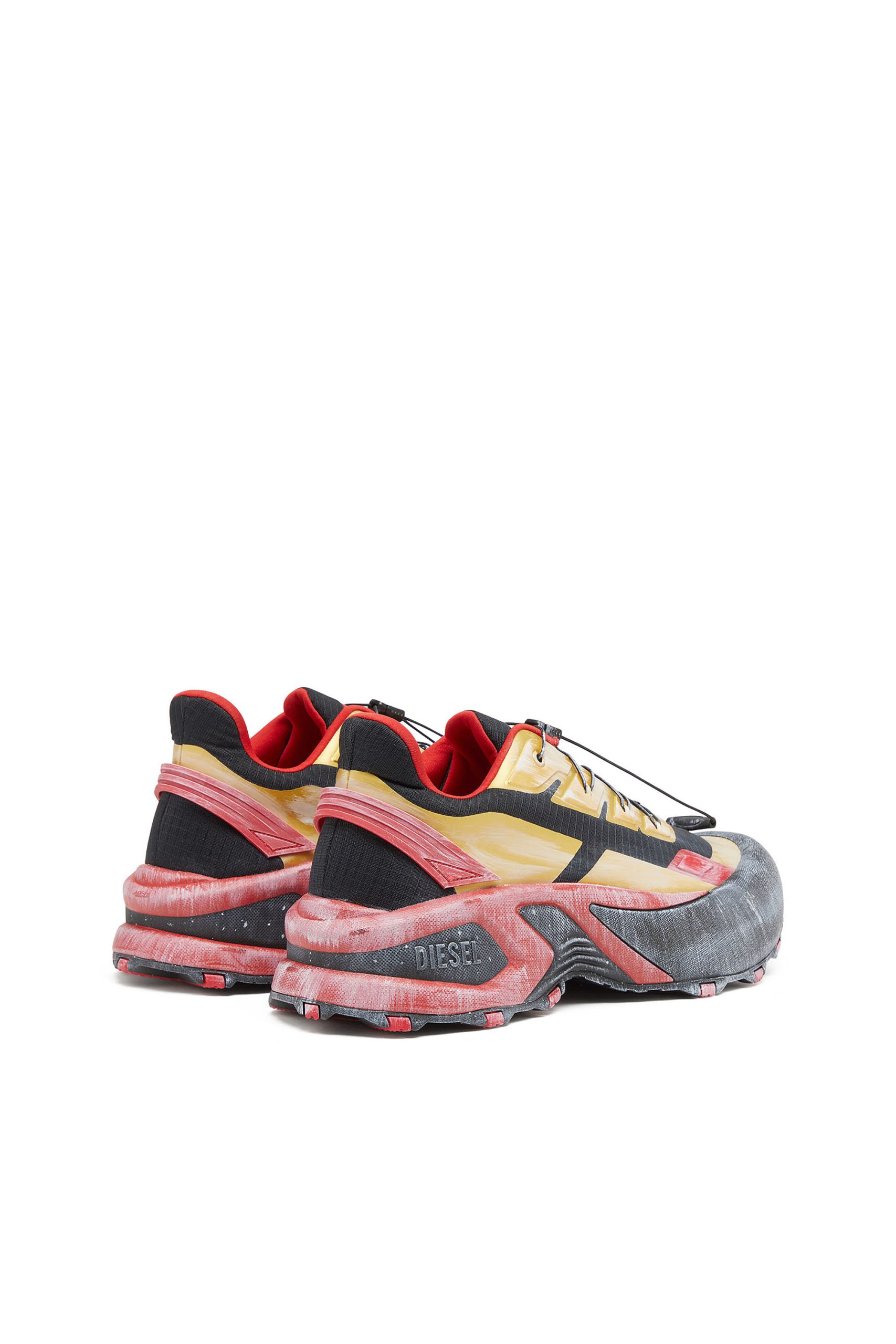 Diesel D-cage Runner (Y03444P7492HB197 https://nl.diesel.com/en/sneakers/d-cage-runner-multicolor/Y03444P7492HB197.htm)
